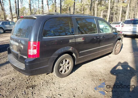 2010 Chrysler Town & Country Touring from USA, damaged, VIN 2A4RR5DX3AR148548